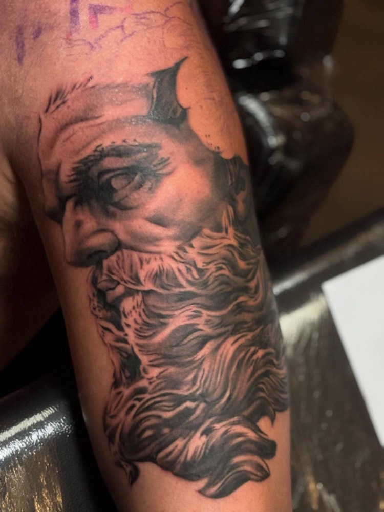 Clock and rose sleeve piece